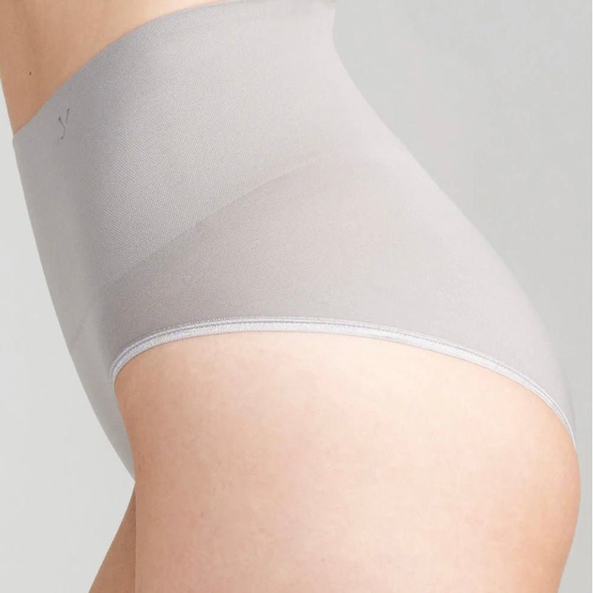 Yummie - Livi High Waist Shaping Brief - More Colors - About the Bra